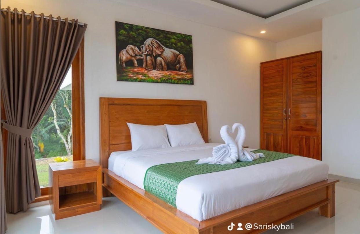 Отель Sari Sky Bali Кубупенлокан Экстерьер фото